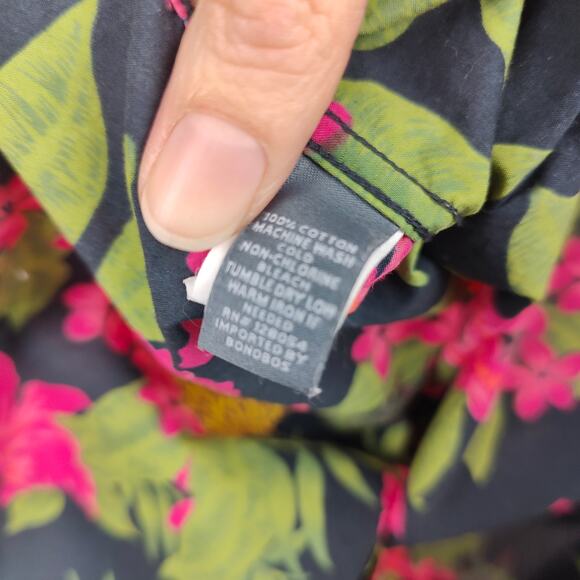 Men's Tropical Floral Shirt - Black and Pink - Picture 5 of 6